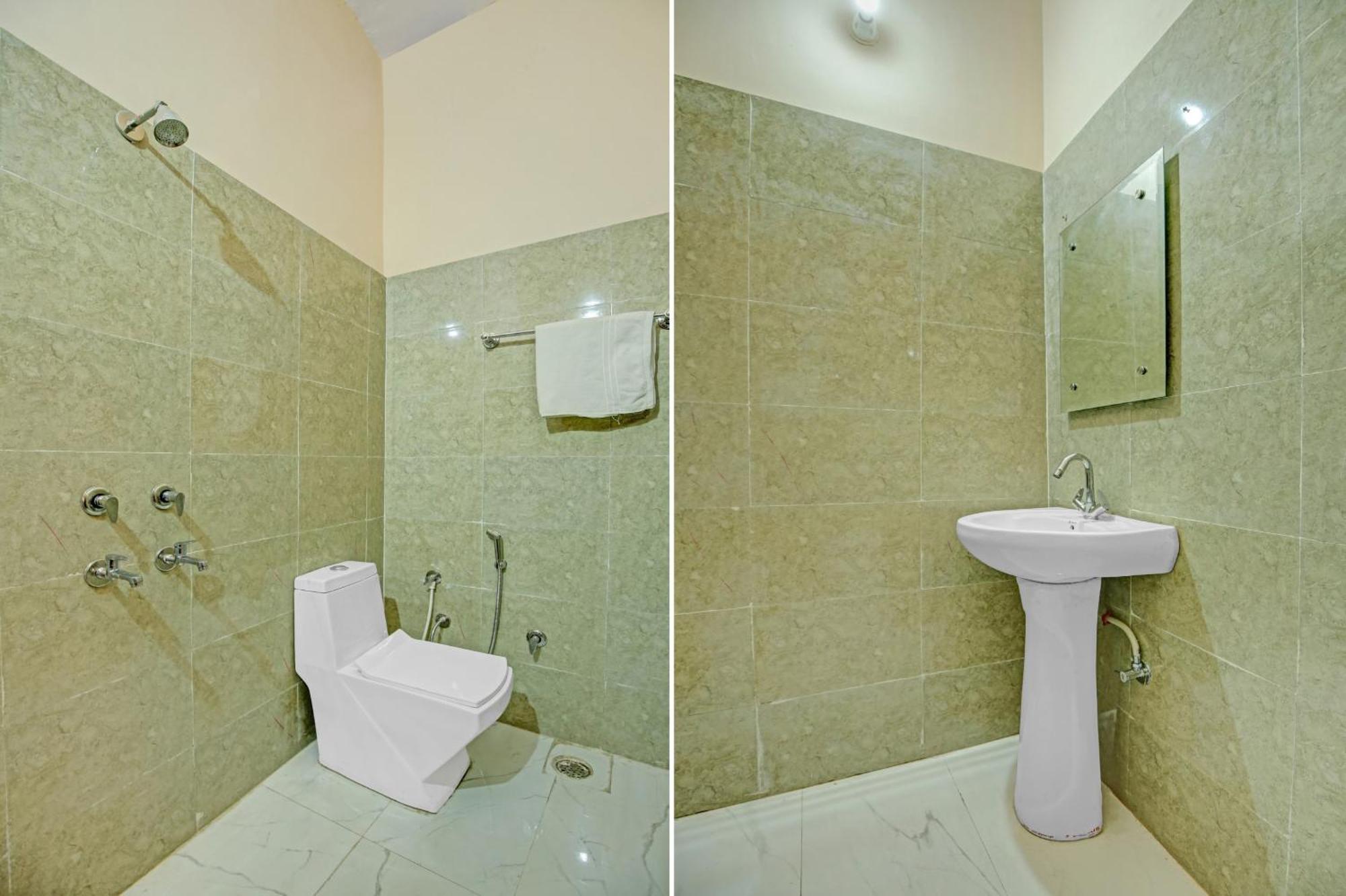 Townhouse Sky Hotel Ludhiana Bagian luar foto